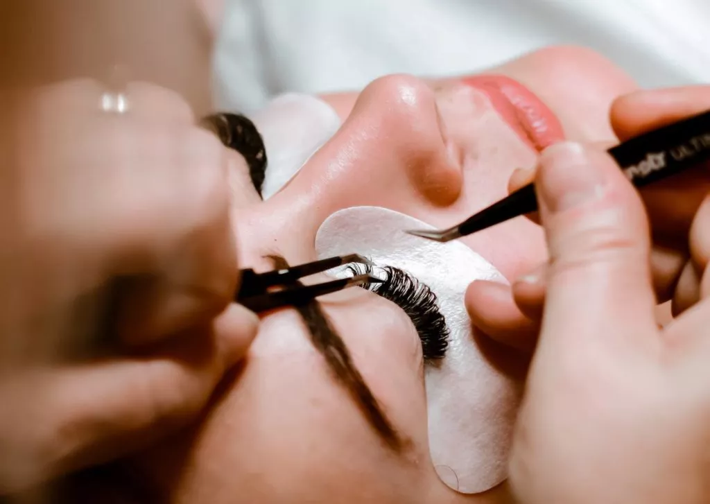 woman submitted a form claiming her eyelash extensions